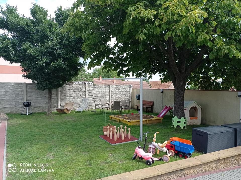 Penzion Zajecak Zaječí エクステリア 写真
